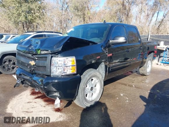 ✅ 2011 Chevrolet Silverado 1500 LTZ • VIN: 3GCPKTE31BG317877 • Lot: 43576207. Wystawiony na IAAI z przebiegiem 202 926 mil. Bezpłatny archiwum sprzedaży aukcyjnych z USA i szczegółowy raport historii pojazdu na DreamBid. Zdjęcie 21.