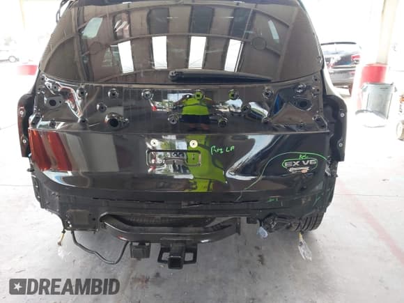 ✅ 2021 Kia Telluride EX • VIN: 5XYP34HC3MG139826 • Lot: 43370992. Listed on IAAI with 42,911 mi. Free auction sales archive from the USA and detailed vehicle history report at DreamBid. Image 6.