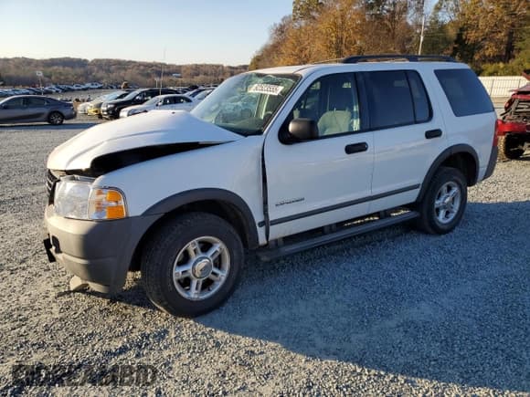 ✅ 2004 Ford Explorer XLS • VIN: 1FMZU72K54ZA73493 • Lot: 92523555. Wystawiony na Copart z przebiegiem 138 276 mil. Bezpłatny archiwum sprzedaży aukcyjnych z USA i szczegółowy raport historii pojazdu na DreamBid. Zdjęcie 1.