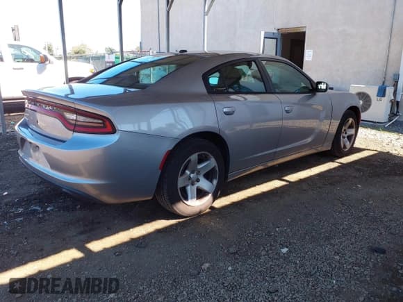 ✅ 2015 Dodge Charger Police • VIN: 2C3CDXAT6FH791257 • Лот: 43061750. Опубликован ранее на IAAI с пробегом 123 323 миль. Бесплатный доступ к архиву аукционных продаж из США и подробный отчёт об истории автомобиля на DreamBid. Изображение 4.