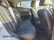 ✅ 2017 Buick Encore Essence • VIN: KL4CJCSBXHB024603 • Lot: 86710815. Wystawiony na Copart z przebiegiem 121 344 mil. Bezpłatny archiwum sprzedaży aukcyjnych z USA i szczegółowy raport historii pojazdu na DreamBid. Zdjęcie 10.