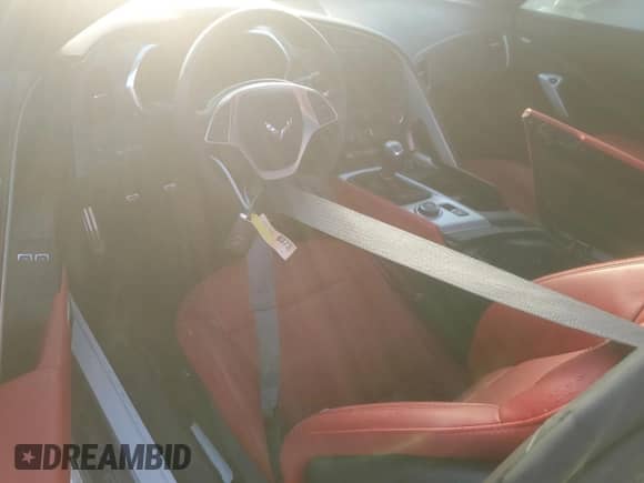 2015 Chevrolet Corvette 2LT с VIN 1G1YC2D75F5118031, выставлен на аукционе Copart как лот 76791894 с пробегом Не указан миль и Списание • Salvage title. История ставок и продаж доступна на DreamBid. Изображение 8.