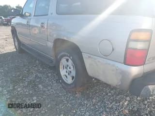 ✅ 2005 Chevrolet Suburban LT • VIN: 3GNEC16Z35G218324 • Лот: 42544947. Опубликован ранее на IAAI с пробегом Не указан. Бесплатный доступ к архиву аукционных продаж из США и подробный отчёт об истории автомобиля на DreamBid. Изображение 6.