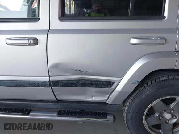 ✅ 2008 Jeep Commander Sport • VIN: 1J8HH48K58C143456 • Лот: 41847541. Опубликован ранее на IAAI с пробегом 163 209 миль. Бесплатный доступ к архиву аукционных продаж из США и подробный отчёт об истории автомобиля на DreamBid. Изображение 6.