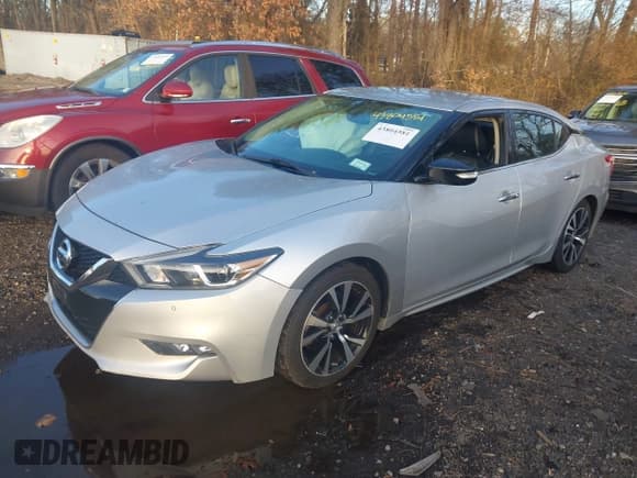 ✅ 2018 Nissan Maxima SV • VIN: 1N4AA6AP3JC388198 • Lot: 43804581. Listed on IAAI with 119,623 mi. Free auction sales archive from the USA and detailed vehicle history report at DreamBid. Image 18.