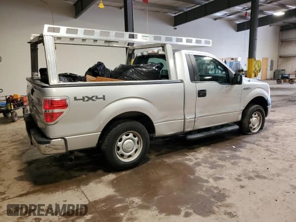 ✅ 2014 Ford F-150 XL • VIN: 1FTMF1EF8EFB92288 • Lot: 58770415. Listed on Copart with 65,059 mi. Free auction sales archive from the USA and detailed vehicle history report at DreamBid. Image 3.