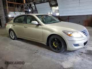 2009 Hyundai Genesis z VIN KMHGC46E69U025194, wystawiony jako Copart lot #69638434 z przebiegiem 158 419 mil mil oraz Szkoda całkowita • Salvage title. Historia ofert i sprzedaży dostępna na DreamBid. Obrazek 4.