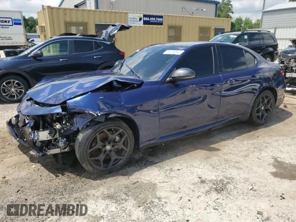 ✅ 2021 Alfa Romeo Giulia • VIN: ZARFAMAN9M7639652 • Lot: 63045435. Listed on Copart with 78,888 mi. Free auction sales archive from the USA and detailed vehicle history report at DreamBid. Image 1.