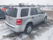✅ 2010 Ford Escape XLT • VIN: 1FMCU9DG0AKA03642 • Lot: 43918234. Wystawiony na IAAI z przebiegiem 169 092 mil. Bezpłatny archiwum sprzedaży aukcyjnych z USA i szczegółowy raport historii pojazdu na DreamBid. Zdjęcie 4.