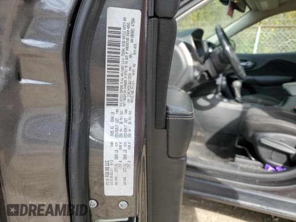 ✅ 2016 Jeep Cherokee Latitude • VIN: 1C4PJMCB1GW117674 • Lot: 82715175. Listed on Copart with 123,440 mi. Free auction sales archive from the USA and detailed vehicle history report at DreamBid. Image 13.