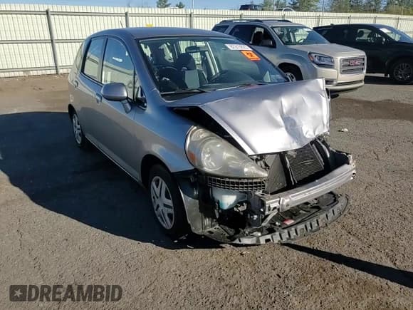 ✅ 2008 Honda Fit • VIN: JHMGD37408S005100 • Lot: 87215625. Wystawiony na Copart z przebiegiem Nie podano. Bezpłatny archiwum sprzedaży aukcyjnych z USA i szczegółowy raport historii pojazdu na DreamBid. Zdjęcie 13.