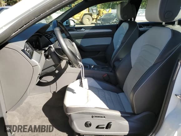 ✅ 2020 Volkswagen Arteon SEL Premium R-Line • VIN: WVWTR7AN5LE015624 • Лот: 72170674. Опубликован ранее на Copart с пробегом 52 642 миль. Бесплатный доступ к архиву аукционных продаж из США и подробный отчёт об истории автомобиля на DreamBid. Изображение 7.