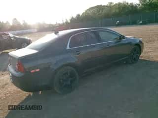 2012 Chevrolet Malibu 1LS z VIN 1G1ZB5E03CF274794, wystawiony jako IAAI lot #43447850 z przebiegiem 126 894 mil mil oraz . Historia ofert i sprzedaży dostępna na DreamBid. Obrazek 4.