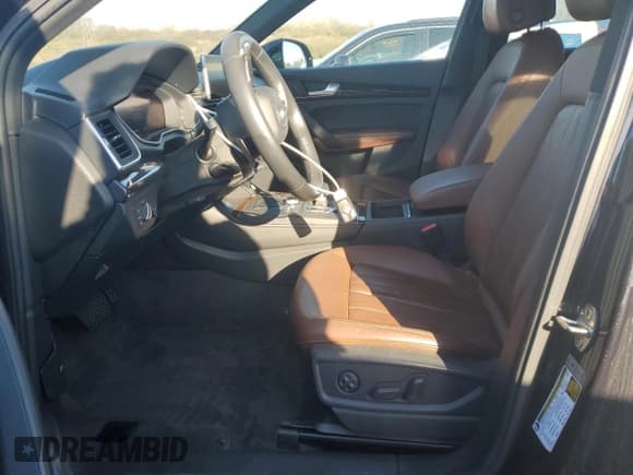 ✅ 2020 Audi Q5 Premium Plus • VIN: WA1BNAFY2L2039320 • Lot: 91897525. Wystawiony na Copart z przebiegiem 104 700 mil. Bezpłatny archiwum sprzedaży aukcyjnych z USA i szczegółowy raport historii pojazdu na DreamBid. Zdjęcie 7.