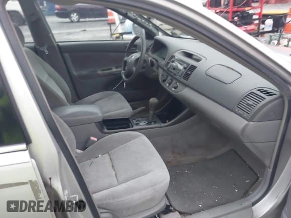 ✅ 2002 Toyota Camry XLE • VIN: 4T1BE32K02U048860 • Lot: 43817627. Listed on IAAI with 196,232 mi. Free auction sales archive from the USA and detailed vehicle history report at DreamBid. Image 5.