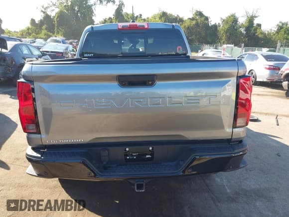 ✅ 2024 Chevrolet Colorado 4WD Trail Boss • VIN: 1GCPTEEK2R1284963 • Лот: 43131987. Опубликован ранее на IAAI с пробегом 4 658 миль. Бесплатный доступ к архиву аукционных продаж из США и подробный отчёт об истории автомобиля на DreamBid. Изображение 16.