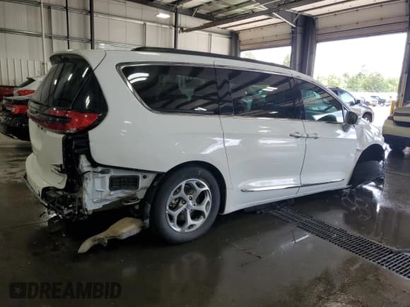 ✅ 2022 Chrysler Pacifica Limited • VIN: 2C4RC1GG9NR162231 • Лот: 63061055. Опубликован ранее на Copart с пробегом 82 084 миль. Бесплатный доступ к архиву аукционных продаж из США и подробный отчёт об истории автомобиля на DreamBid. Изображение 3.
