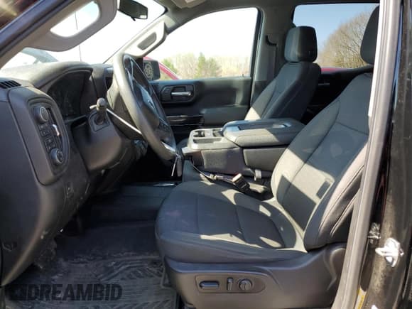 ✅ 2022 Chevrolet Silverado 1500 Custom Trail Boss • VIN: 1GCPYCEL7NZ155210 • Lot: 53952155. Wystawiony na Copart z przebiegiem 35 762 mil. Bezpłatny archiwum sprzedaży aukcyjnych z USA i szczegółowy raport historii pojazdu na DreamBid. Zdjęcie 7.