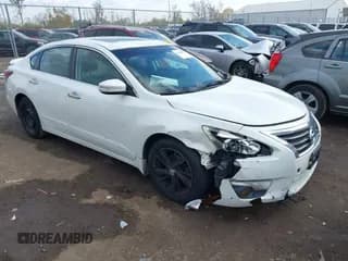 ✅ 2015 Nissan Altima S • VIN: 1N4AL3AP7FN874243 • Lot: 43610885. Wystawiony na IAAI z przebiegiem 198 877 mil. Bezpłatny archiwum sprzedaży aukcyjnych z USA i szczegółowy raport historii pojazdu na DreamBid. Zdjęcie 1.