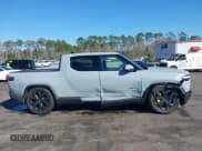 ✅ 2024 Rivian R1T Adventure • VIN: 7FCTGAAA5RN033799 • Лот: 41606562. Опубликован ранее на IAAI с пробегом 9 449 миль. Бесплатный доступ к архиву аукционных продаж из США и подробный отчёт об истории автомобиля на DreamBid. Изображение 13.