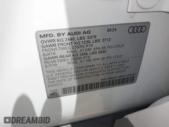 ✅ 2024 Audi Q5 Premium Plus • VIN: WA1BBAFY8R2120081 • Lot: 42824271. Listed on IAAI with 9,557 mi. Free auction sales archive from the USA and detailed vehicle history report at DreamBid. Image 9.