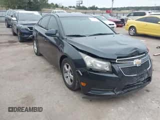 2014 Chevrolet Cruze 1LT z VIN 1G1PC5SB0E7242148, wystawiony jako IAAI lot #43401415 z przebiegiem 206 878 mil mil oraz . Historia ofert i sprzedaży dostępna na DreamBid. Obrazek 1.