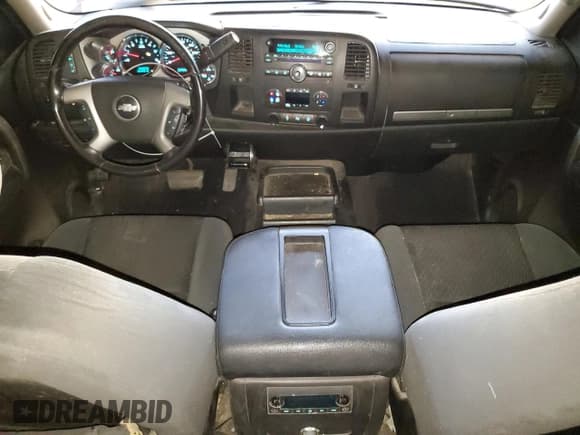 ✅ 2007 Chevrolet Silverado 2500HD 1LT • VIN: 1GCHC23K87F566126 • Lot: 83988864. Wystawiony na Copart z przebiegiem 203 978 mil. Bezpłatny archiwum sprzedaży aukcyjnych z USA i szczegółowy raport historii pojazdu na DreamBid. Zdjęcie 8.