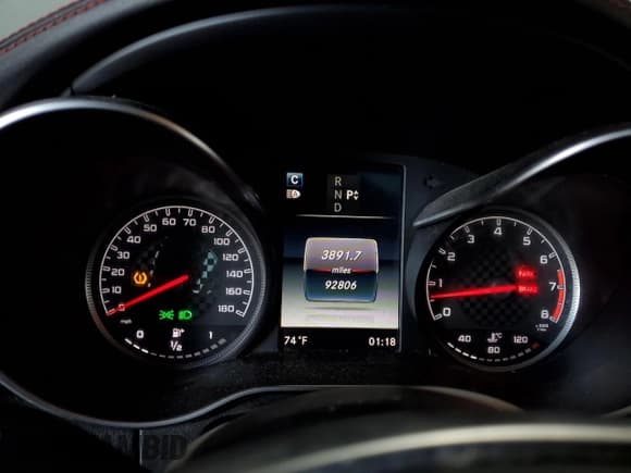 ✅ 2016 Mercedes-Benz C 450 AMG • VIN: 55SWF6EB9GU102994 • Lot: 82044425. Wystawiony na Copart z przebiegiem 92 806 mil. Bezpłatny archiwum sprzedaży aukcyjnych z USA i szczegółowy raport historii pojazdu na DreamBid. Zdjęcie 9.