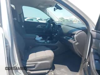 ✅ 2018 Chevrolet Traverse LS • VIN: 1GNERFKW5JJ204974 • Lot: 43050924. Wystawiony na IAAI z przebiegiem 143 582 mil. Bezpłatny archiwum sprzedaży aukcyjnych z USA i szczegółowy raport historii pojazdu na DreamBid. Zdjęcie 5.