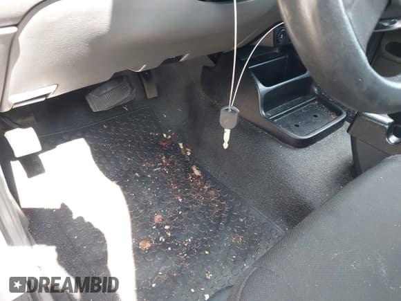 ✅ 2010 Ford Ranger XL • VIN: 1FTKR1EE8APA01379 • Lot: 42466247. Wystawiony na IAAI z przebiegiem 113 162 mil. Bezpłatny archiwum sprzedaży aukcyjnych z USA i szczegółowy raport historii pojazdu na DreamBid. Zdjęcie 11.