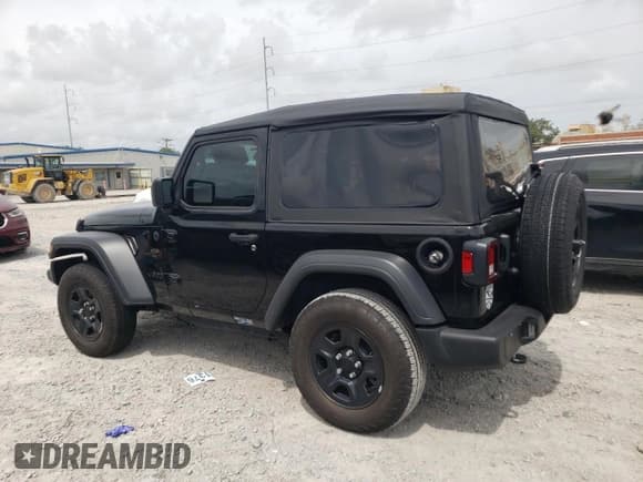 ✅ 2025 Jeep Wrangler Sport • VIN: 1C4PJXAG3SW519141 • Lot: 55511615. Listed on Copart with 5,562 mi. Free auction sales archive from the USA and detailed vehicle history report at DreamBid. Image 2.