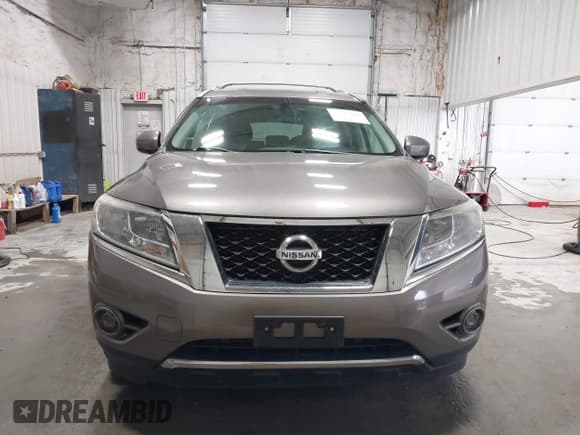 ✅ 2014 Nissan Pathfinder SV • VIN: 5N1AR2MM7EC725129 • Lot: 43114808. Listed on IAAI with 45,061 mi. Free auction sales archive from the USA and detailed vehicle history report at DreamBid. Image 12.