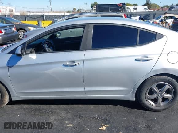 2018 Hyundai Elantra Eco z VIN 5NPD94LA1JH391943, wystawiony jako IAAI lot #43562676 z przebiegiem 104 049 mil mil oraz . Historia ofert i sprzedaży dostępna na DreamBid. Obrazek 14.