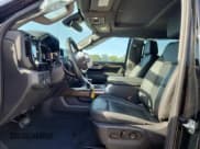 ✅ 2025 Chevrolet Silverado 1500 LT Trail Boss • VIN: 3GCUKFED7SG121973 • Lot: 89661525. Wystawiony na Copart z przebiegiem 11 641 mil. Bezpłatny archiwum sprzedaży aukcyjnych z USA i szczegółowy raport historii pojazdu na DreamBid. Zdjęcie 7.