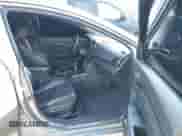 2018 Hyundai Elantra Sport с VIN KMHD04LB8JU596762, выставлен на аукционе IAAI как лот 40940152 с пробегом 141 799 миль миль и . История ставок и продаж доступна на DreamBid. Изображение 5.