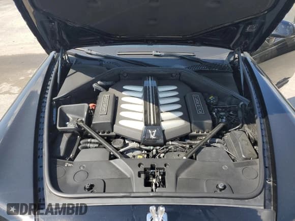 ✅ 2016 Rolls-Royce Ghost • VIN: SCA664S57GUX53866 • Lot: 71856865. Wystawiony na Copart z przebiegiem 43 318 mil. Bezpłatny archiwum sprzedaży aukcyjnych z USA i szczegółowy raport historii pojazdu na DreamBid. Zdjęcie 11.