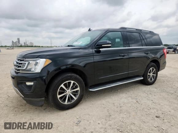 ✅ 2018 Ford Expedition XLT • VIN: 1FMJU1HT4JEA33760 • Lot: 59772635. Listed on Copart with 133,759 mi. Free auction sales archive from the USA and detailed vehicle history report at DreamBid. Image 1.