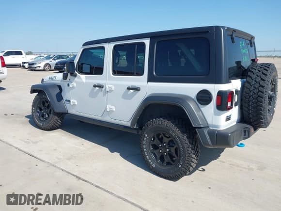 ✅ 2023 Jeep Wrangler • VIN: 1C4JJXN68PW592486 • Lot: 41971209. Wystawiony na IAAI z przebiegiem 10 131 mil. Bezpłatny archiwum sprzedaży aukcyjnych z USA i szczegółowy raport historii pojazdu na DreamBid. Zdjęcie 3.