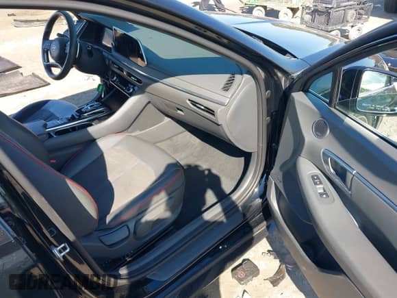 2021 Hyundai Sonata SEL Plus с VIN 5NPEJ4J21MH091007, выставлен на аукционе IAAI как лот 43325011 с пробегом 71 111 миль миль и . История ставок и продаж доступна на DreamBid. Изображение 5.