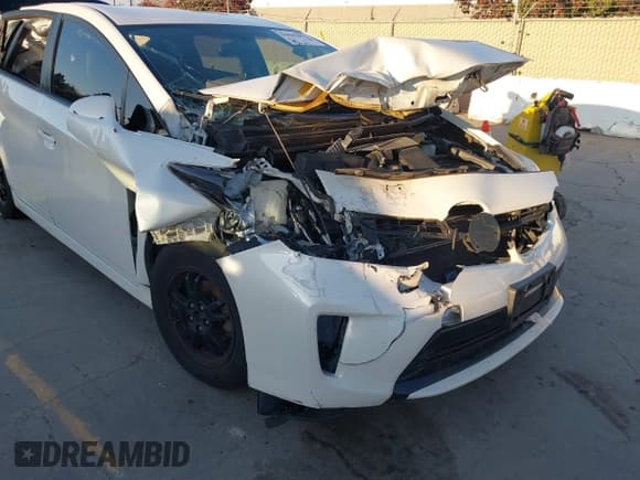 ✅ 2015 Toyota Prius Two • VIN: JTDKN3DU8F0464784 • Lot: 43845491. Listed on IAAI with 169,507 mi. Free auction sales archive from the USA and detailed vehicle history report at DreamBid. Image 6.