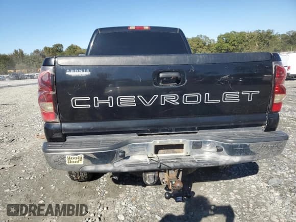 ✅ 2007 Chevrolet Silverado 2500HD LS • VIN: 1GCHK23U67F197349 • Lot: 85165685. Wystawiony na Copart z przebiegiem 227 989 mil. Bezpłatny archiwum sprzedaży aukcyjnych z USA i szczegółowy raport historii pojazdu na DreamBid. Zdjęcie 6.