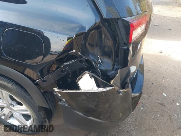 ✅ 2024 GMC Terrain SLE • VIN: 3GKALMEG4RL366900 • Lot: 43864038. Listed on IAAI with 27,275 mi. Free auction sales archive from the USA and detailed vehicle history report at DreamBid. Image 6.