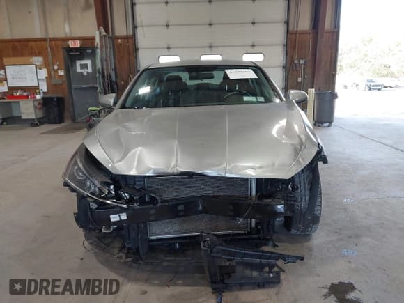 ✅ 2020 Hyundai Elantra SEL • VIN: 5NPD84LF8LH552127 • Lot: 43299702. Wystawiony na IAAI z przebiegiem 77 549 mil. Bezpłatny archiwum sprzedaży aukcyjnych z USA i szczegółowy raport historii pojazdu na DreamBid. Zdjęcie 13.