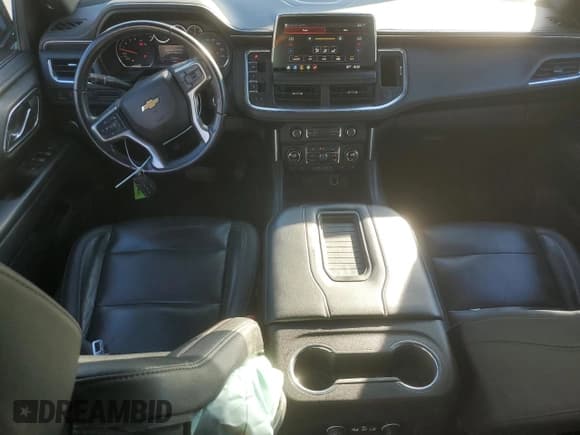 ✅ 2021 Chevrolet Suburban LT • VIN: 1GNSCCKD0MR245049 • Lot: 80043854. Wystawiony na Copart z przebiegiem 178 085 mil. Bezpłatny archiwum sprzedaży aukcyjnych z USA i szczegółowy raport historii pojazdu na DreamBid. Zdjęcie 8.