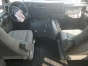 ✅ 2025 Chevrolet Express Cargo • VIN: 1GCWGAFP3S1214316 • Lot: 66820375. Wystawiony na Copart z przebiegiem 512 mil. Bezpłatny archiwum sprzedaży aukcyjnych z USA i szczegółowy raport historii pojazdu na DreamBid. Zdjęcie 8.