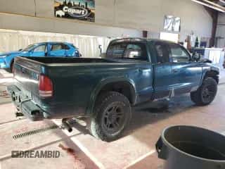 1997 Dodge Dakota с VIN 1B7GG23Y8VS231442, выставлен на аукционе Copart как лот 86226315 с пробегом 138 939 миль миль и Списание • Salvage title. История ставок и продаж доступна на DreamBid. Изображение 3.