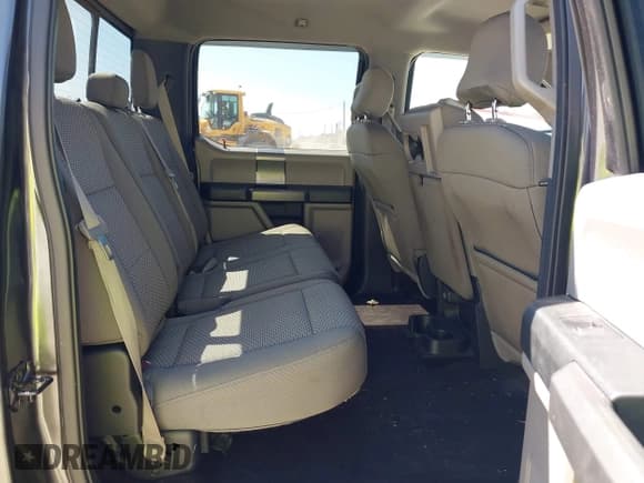 ✅ 2016 Ford F-150 XLT • VIN: 1FTEW1EF7GFA43314 • Lot: 43151850. Wystawiony na IAAI z przebiegiem 149 804 mil. Bezpłatny archiwum sprzedaży aukcyjnych z USA i szczegółowy raport historii pojazdu na DreamBid. Zdjęcie 8.