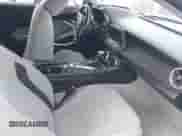 2017 Chevrolet Camaro 1LT z VIN 1G1FB1RSXH0205103, wystawiony jako IAAI lot #42733940 z przebiegiem 43 737 mil mil oraz . Historia ofert i sprzedaży dostępna na DreamBid. Obrazek 5.