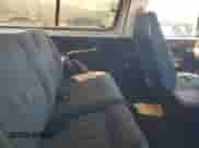 1987 Chevrolet Blazer z VIN 1GNEV18K7HF180306, wystawiony jako Copart lot #80914465 z przebiegiem 455 897 mil mil oraz Nie do naprawy • Non repairable. Historia ofert i sprzedaży dostępna na DreamBid. Obrazek 11.