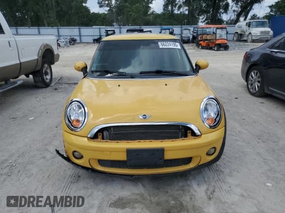 ✅ 2009 MINI Hardtop • VIN: WMWMF33549TU71988 • Lot: 66224195. Wystawiony na Copart z przebiegiem 128 253 mil. Bezpłatny archiwum sprzedaży aukcyjnych z USA i szczegółowy raport historii pojazdu na DreamBid. Zdjęcie 5.